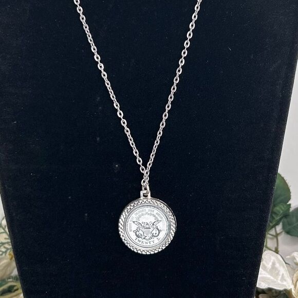 Vintage 1776 Twenty D Replica Coin Pendant Necklace Silver-tone Cable Chain - Picture 3 of 6
